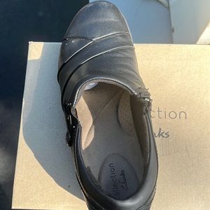 Clarks women shoes black